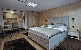 Shelby Accommodation -Adult Only-